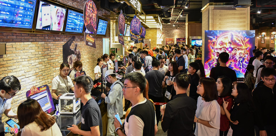 Fan thuê trọn phòng chiếu ‘Avengers: Infinity War’ giữa lúc sốt vé